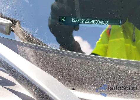 2024 Honda Civic Lx z USA, uszkodzony, nr VIN 19XFL2H50RE039026